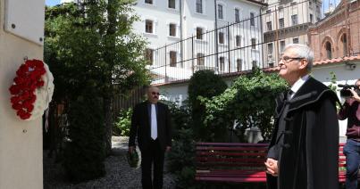 Trianon 100 – Tőkés László a román fővárosban koszorúzott