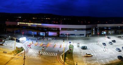 Korszerű világítás és videorendszer a reptéri parkolóban