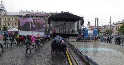 VIDEÓ - KMN - Muzsika a Főtéren: a Tokos zenekar koncertje