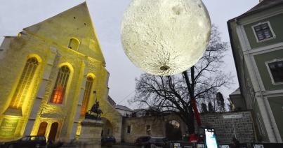 Csodálhatók a fényfesztivál installációi
