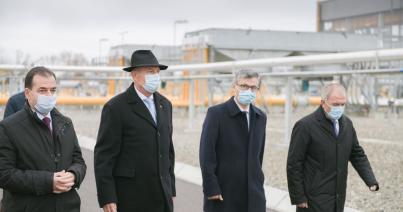 Mikor oltják be az államelnöki hivatal és a kormány munkatársait?