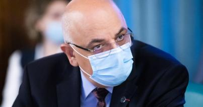 Raed Arafat: Romániában nem éri hátrányos megkülönböztetés a be nem oltott személyeket