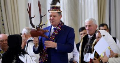 Iohannis közel 9 ezer lej értékben kapott protokoll-ajándékokat