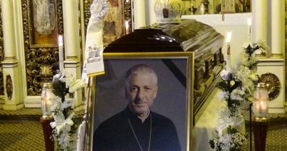 VIDEÓ – A kolozsvári görögkatolikus templomban ravatalozták fel Florentin Crihălmeanut