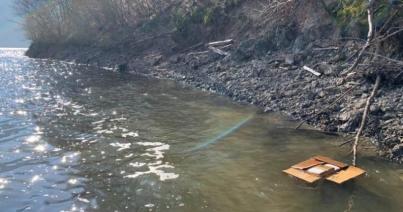 Több zsák gyógyszerszemét a tarnicai ivóvíztóban