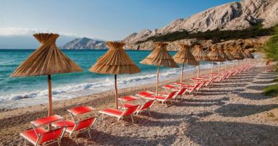 Óvatos nyitás - beoltott vagy negatív teszttel rendelkező turistákat fogadnak