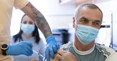 Gheorghiţă: 372 családorvosi rendelőben immunizálnak