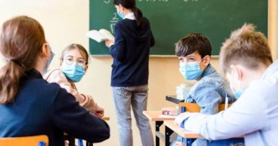 Megnövelték a kórházi ágyak számát, nem térnek át online oktatásra az iskolák