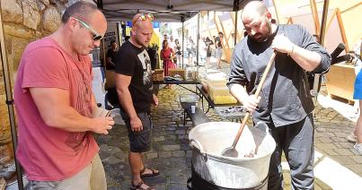 Ukrajnai ételkülönlegességek és kézműves termékek vására