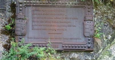 A múltat végleg eltörölni – még a hegyekben is