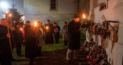 „Megbékélés akkor lesz, ha a gyilkosokat nem fogják nemzeti hősként magasztalni”