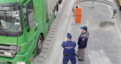 Törökországi kamionban szállítottak illegális bevándorlókat