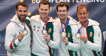 Bajnokcsapat: Szilágyi Áron, Szatmári András, Rabb Krisztián, Iliász Nikolász (balról jobbra) – FOTÓ: HUNFENCING.HU