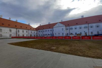 udvar