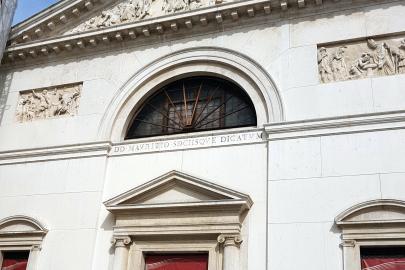 San Maurizio-templom homlokzat
