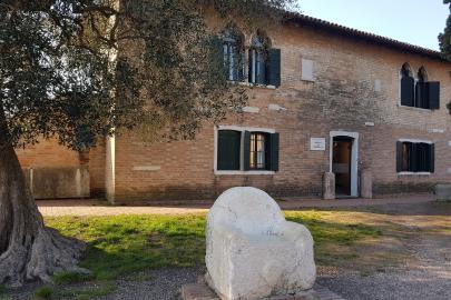 Torcello Attila trónja