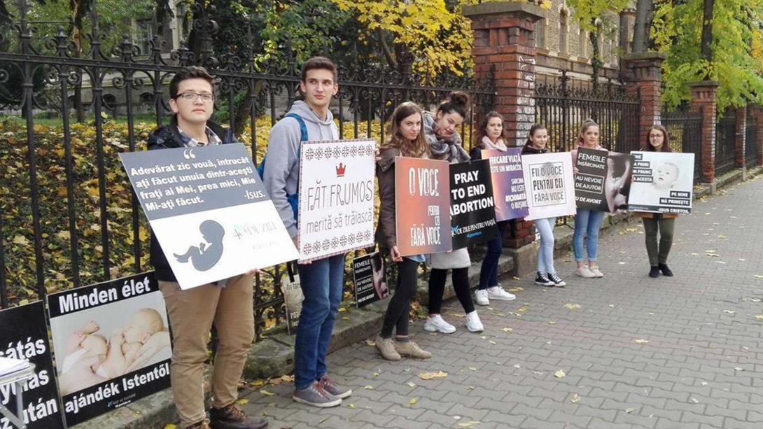 Negyven nap az életért a járdán