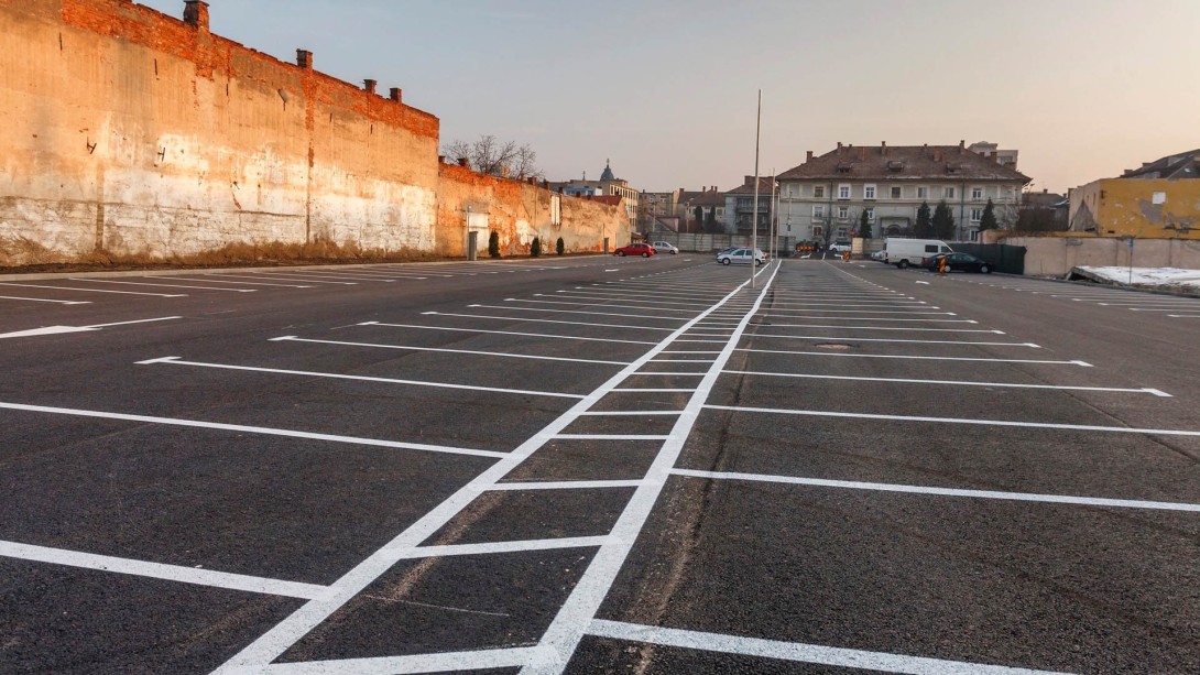 Új parkoló a belvárosban: 229 hely az autóknak
