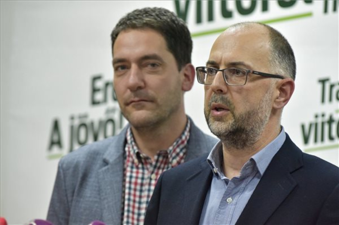 EXIT POLL: HAT   SZÁZALÉK FÖLÖTT AZ RMDSZ