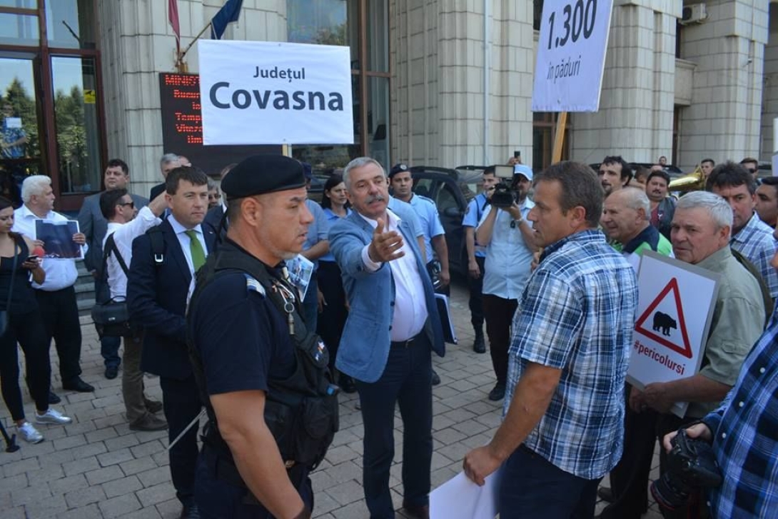 Székelyföldi gazdák és elöljárók tüntettek Bukarestben