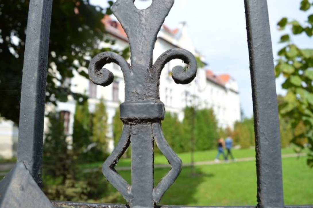 Lobbanó dézsávű