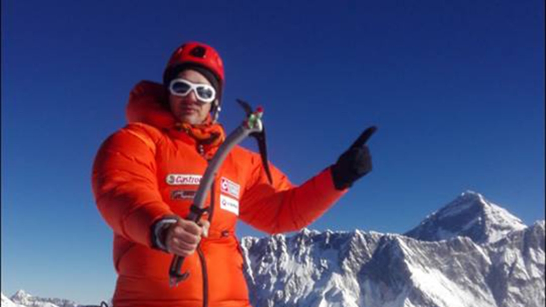Kolozsvári hegymászó az Ama Dablam tetején