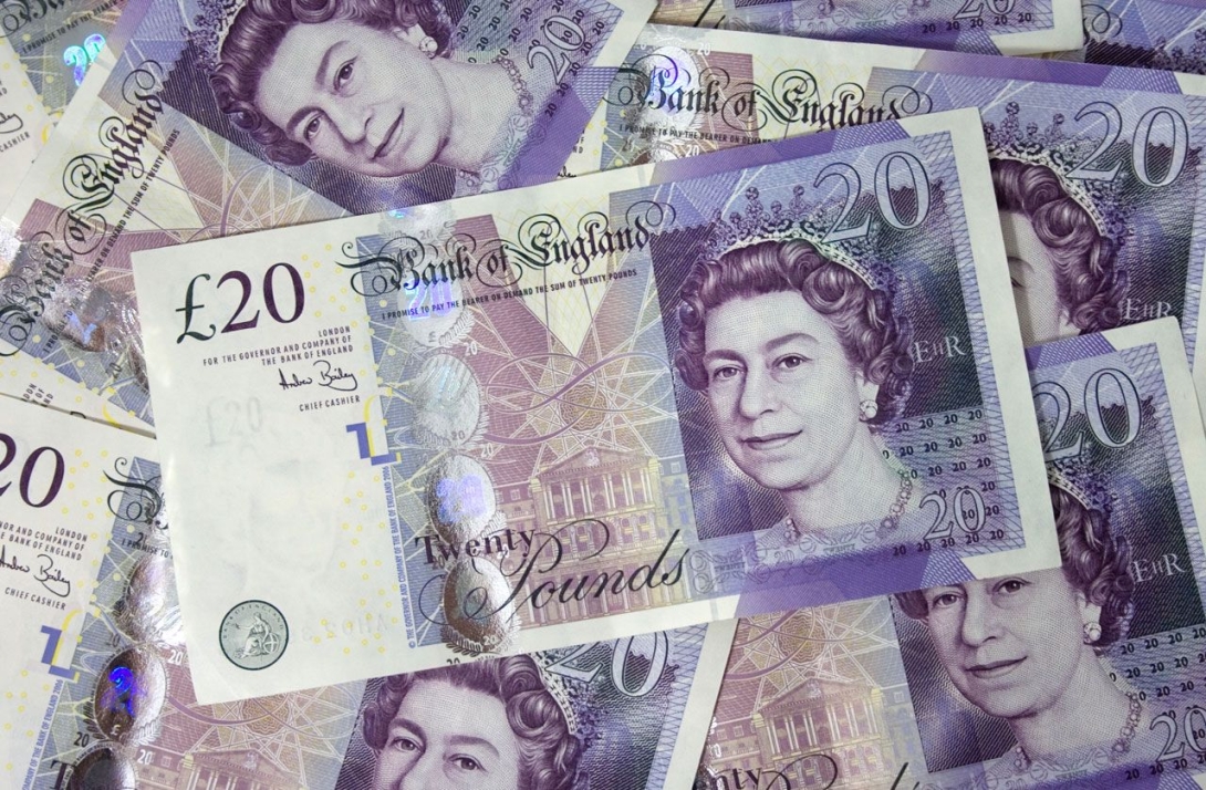 Brit felmérés: a leggazdagabb 10 százalék ötször vagyonosabb, mint a legszegényebb 50 százalék