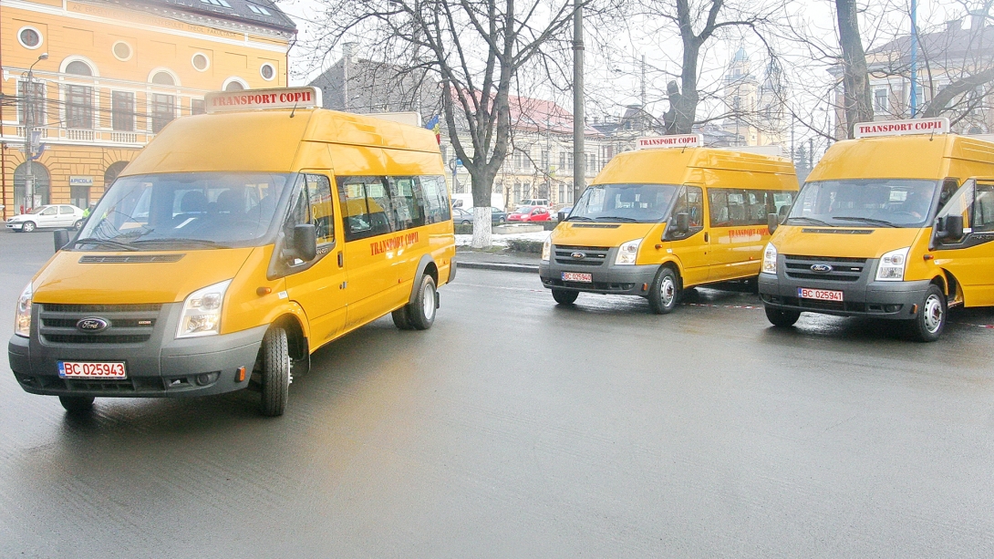 Külön buszok szállítanák iskolába a kolozsvári nebulókat