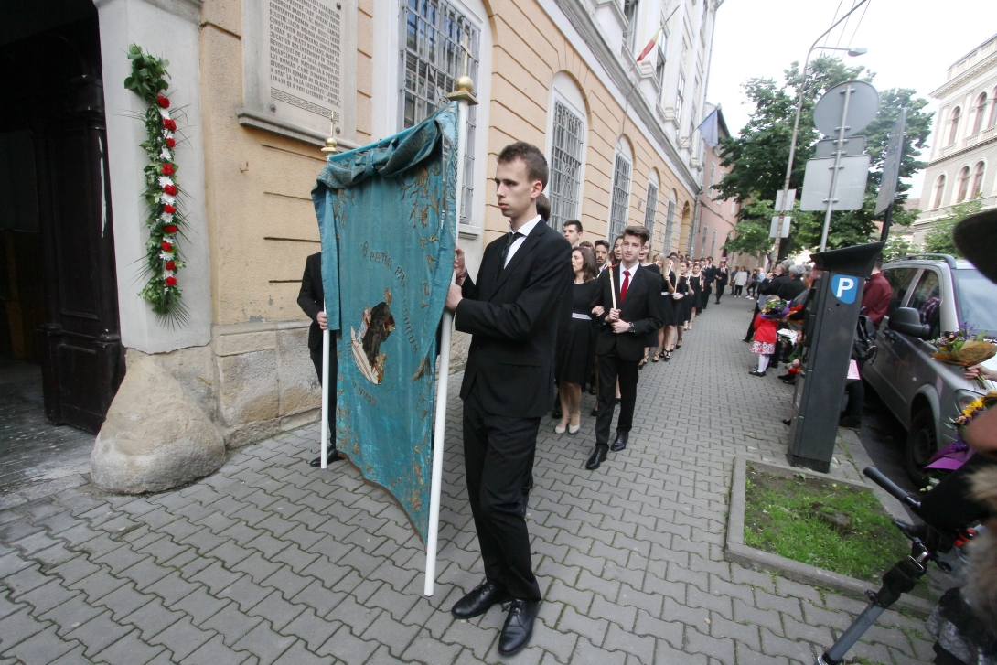 Elballagtak a Báthory-líceum végzősei