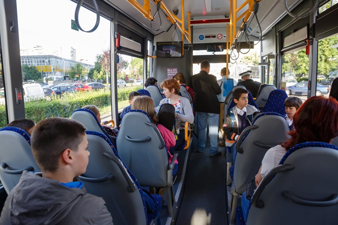 Büntetik a közszállítási járműveken a hangoskodókat