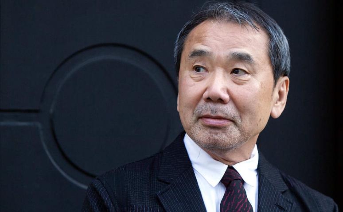 Ritka felolvasó esttel ünnepelte írói munkássága kezdetét Murakami Haruki