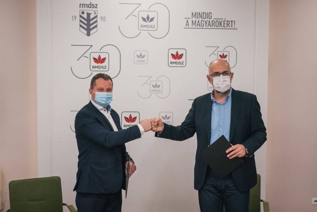 Megszületett az írásos megállapodás az RMDSZ és az EMSZ között