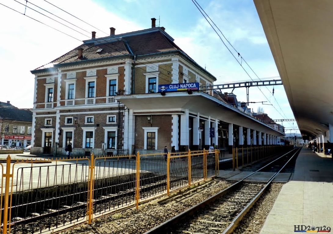 RMDSZ: Háromnyelvű helységnévtáblát az állomáson is!