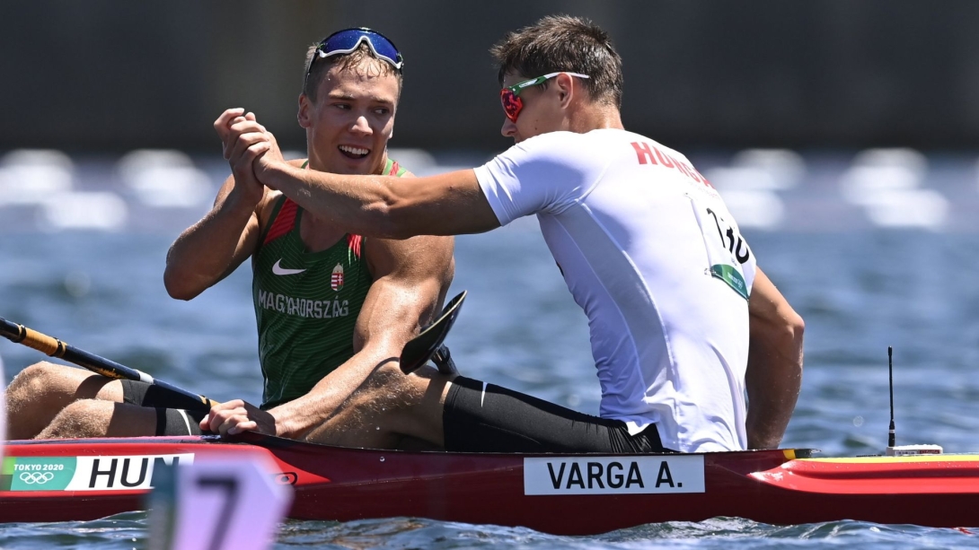 Magyar olimpiai éremsorozat kajak-kenuban