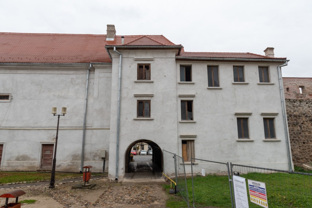 Visszaperelte a nagyenyedi Bethlen-kastélyt a református egyház