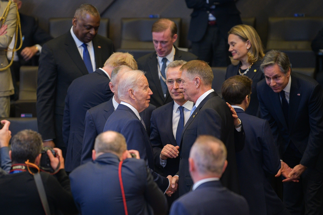 Iohannis: közvetlen katonai veszély nem fenyegeti Romániát
