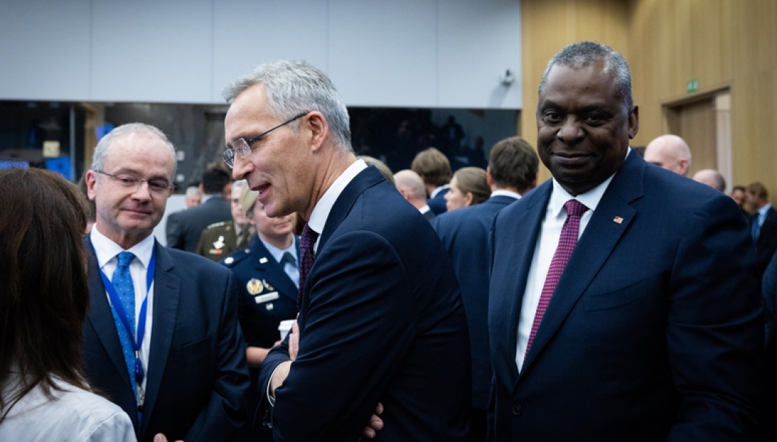 Stoltenberg: a szövetséges országok fenntartják az Ukrajnának nyújtott támogatásukat