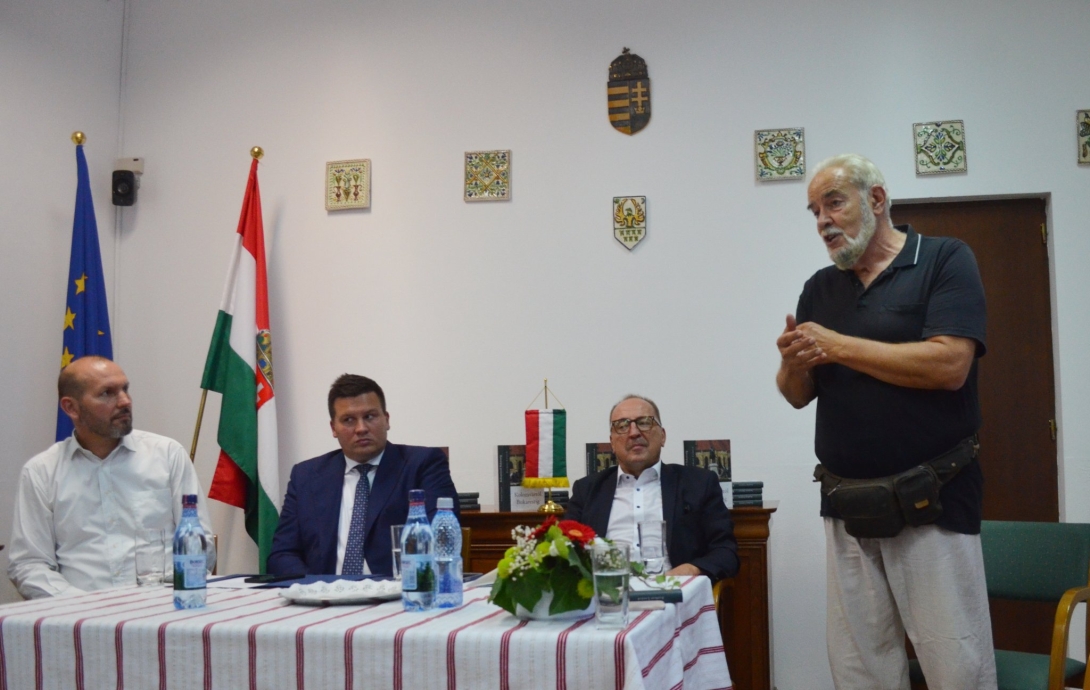 Kolozsváron is bemutatták Alföldi László főkonzul könyvét