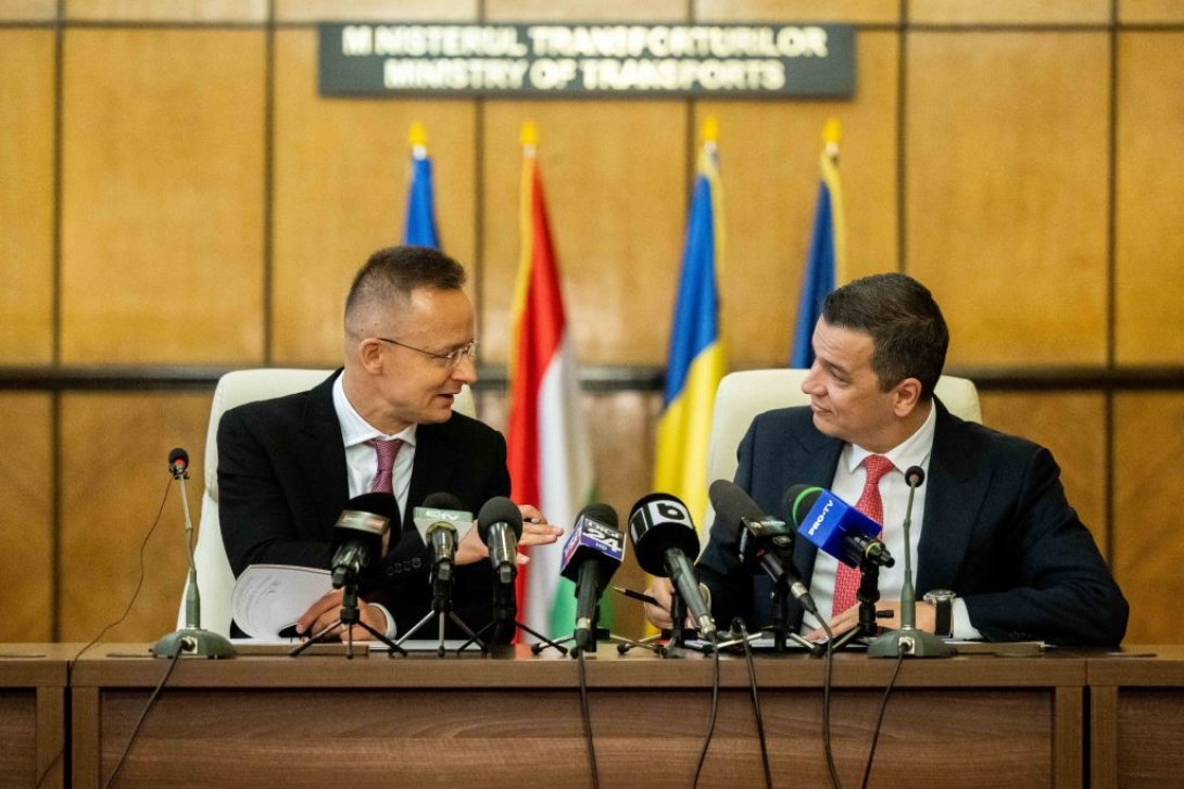 Szijjártó Bukarestben: Magyarország számít a román földgázra