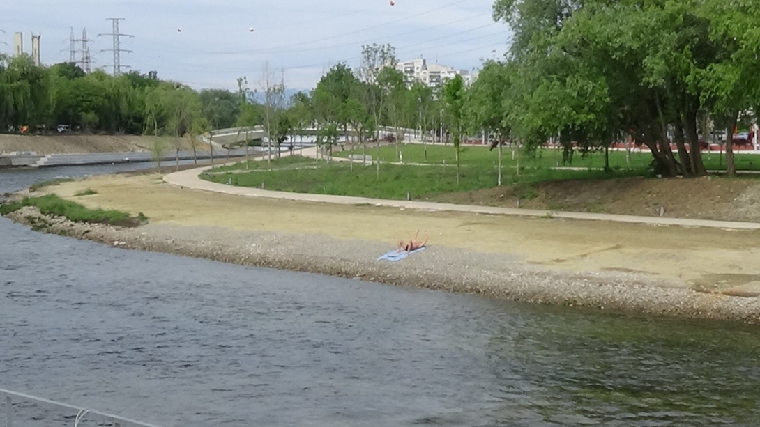 VIDEÓ – Hűha! Már használja a Szamos-parti strandot