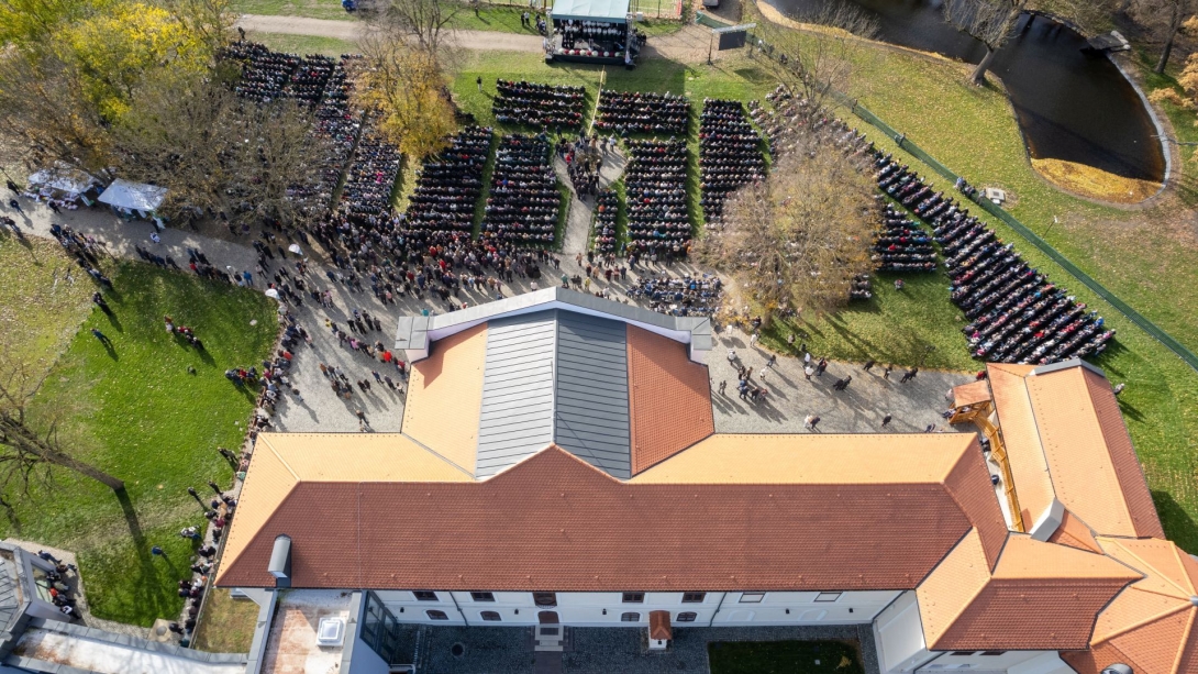 Felavatták a bonyhai Bethlen-kastélyt