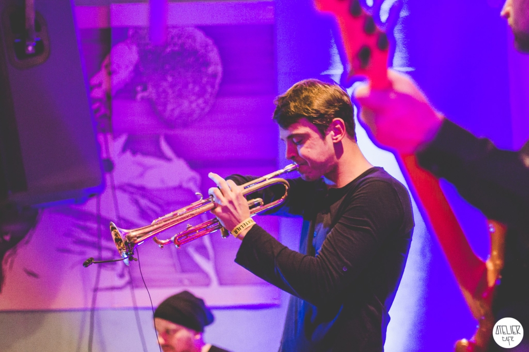 Ufó-jazzel élveztük az éjszakát